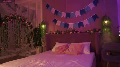 Snapshot of smiley_mia_ chatting on September 2025 05:01:02 AM Mia online show from September 2025 05:01:02 AM