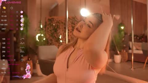 Snapshot of smiley_mia_ chatting on October 2025 05:32:01 AM Mia online show from October 2025 05:32:01 AM