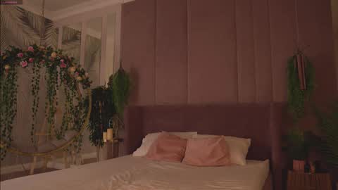 Snapshot of smiley_mia_ chatting on November 2025 05:02:02 AM Mia online show from November 2025 05:02:02 AM