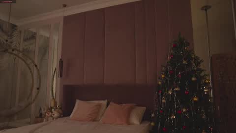 Snapshot of smiley_mia_ chatting on December 2025 05:01:01 AM Mia online show from December 2025 05:01:01 AM