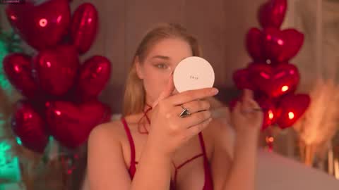 Mia online show from February 2026 05:26:02 AM