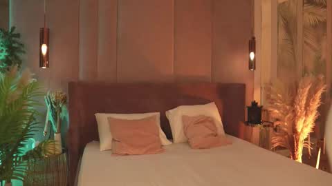 Mia online show from March 2026 05:14:02 AM