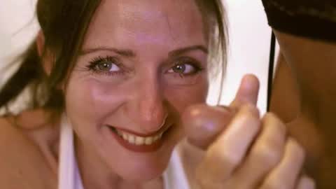 Snapshot of smilinglove chatting on October 2025 11:44:02 AM Tati  San online show from October 2025 11:44:02 AM