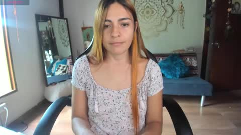 Snapshot of smilingsalor chatting on December 2024 08:39:01 PM SmilingSalor online show from December 2024 08:39:01 PM