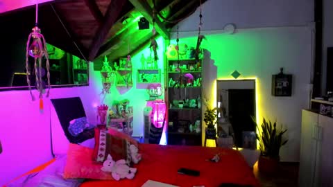 Snapshot of smilingsalor chatting on November 2025 01:51:02 AM SmilingSalor online show from November 2025 01:51:02 AM