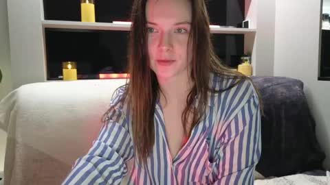 smilym online show from November 2025 02:37:02 PM