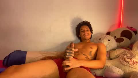 Snapshot of smith_kiki66 chatting on June 2026 05:23:01 PM smith_kiki66 online show from June 2026 05:23:01 PM