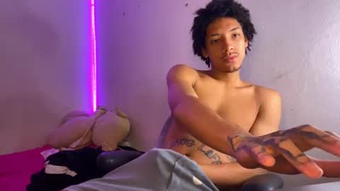 Snapshot of smith_kiki66 chatting on June 2026 03:19:02 AM smith_kiki66 online show from June 2026 03:19:02 AM