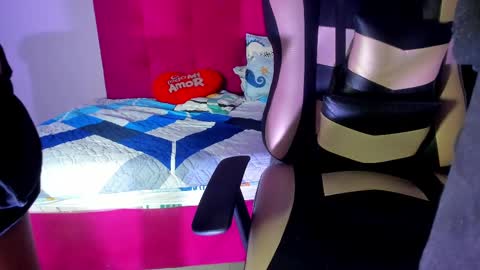 Snapshot of smith_taylor7 chatting on December 2024 09:31:01 AM smith_taylor7 online show from December 2024 09:31:01 AM