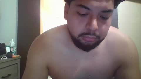 Snapshot of smokey573 chatting on December 2025 04:35:01 PM memelucas online show from December 2025 04:35:01 PM