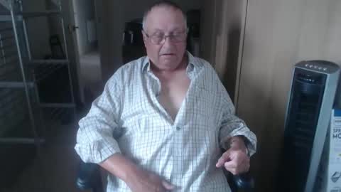 Snapshot of smoothmutton chatting on October 2025 09:15:01 AM smoothmutton online show from October 2025 09:15:01 AM