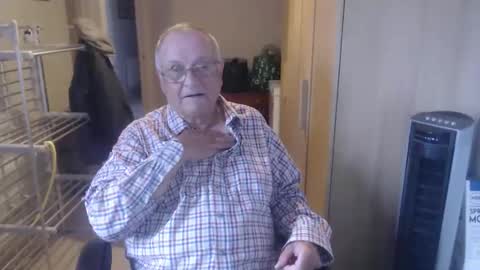 Snapshot of smoothmutton chatting on October 2025 01:11:02 PM smoothmutton online show from October 2025 01:11:02 PM