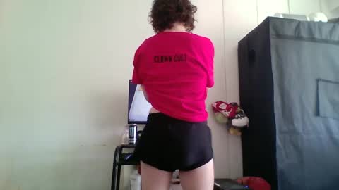 Snapshot of smoothvodka chatting on September 2025 08:44:01 PM Bambi--Vodka online show from September 2025 08:44:01 PM