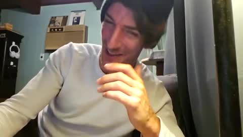 Snackyyyy online show from April 2026 02:10:01 AM