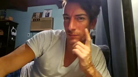 Snackyyyy online show from May 2026 02:08:01 AM