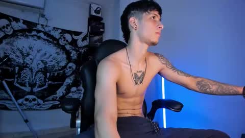 snakebutterfly online show from December 2025 12:15:02 AM