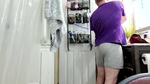 sneakypeteyo1 online show from April 2026 03:15:02 AM