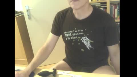 sneaxfreund online show from February 2025 10:53:02 PM