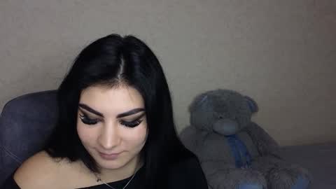Snapshot of snickertail chatting on December 2025 03:40:02 PM Olivia online show from December 2025 03:40:02 PM