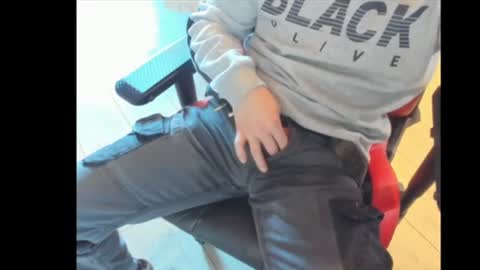 Snapshot of snip1977 chatting on February 2025 01:42:02 PM snip1977 online show from February 2025 01:42:02 PM