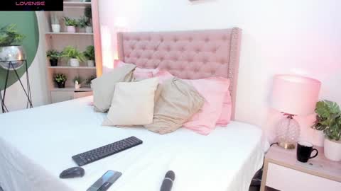 Snooky clintonn online show from January 2025 04:31:02 PM