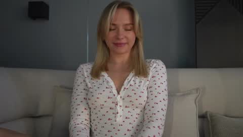 Candice Snow online show from February 2025 11:12:02 AM