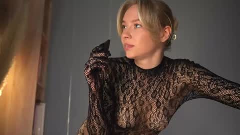 Candice Snow online show from February 2025 12:33:02 PM