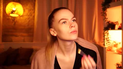 Hanna online show from December 2025 09:25:01 AM