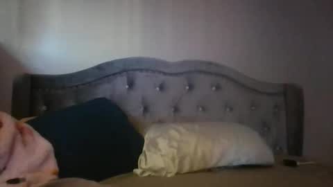 Snapshot of snowie_rose chatting on November 2025 11:47:02 PM Snowie Rose online show from November 2025 11:47:02 PM