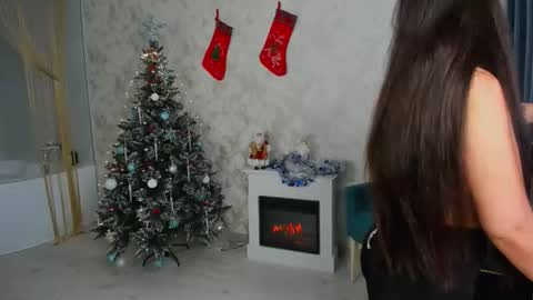 Snapshot of snowingwinter chatting on December 2025 07:31:02 PM snowingwinter online show from December 2025 07:31:02 PM