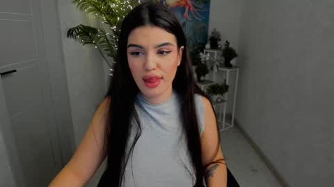 Snapshot of snowingwinter chatting on December 2025 07:21:02 PM snowingwinter online show from December 2025 07:21:02 PM