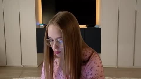 Sophy online show from November 2025 08:11:02 PM