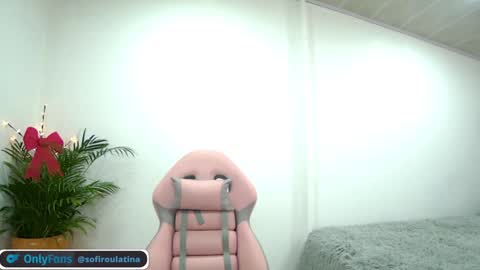 soffi_rousel_ online show from December 2024 09:30:02 PM