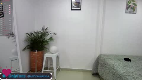 soffi_rousel_ online show from January 2025 05:34:02 PM