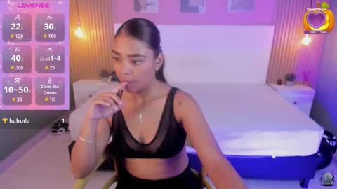 Snapshot of soffiadams2 chatting on November 2025 11:44:01 AM soffiadams2 online show from November 2025 11:44:01 AM