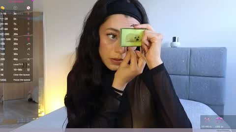 Snapshot of soffimoon_ chatting on May 2026 07:19:02 PM IG Soffimoon I THANK YOU FOR LEAVING YOUR FOLLOW online show from May 2026 07:19:02 PM