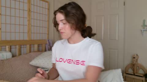 Julia    online show from May 2026 12:37:01 AM