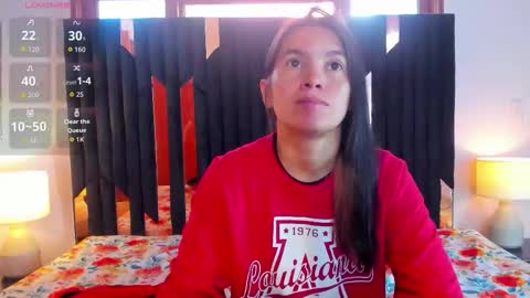 soffy and mia online show from December 2025 12:32:01 PM