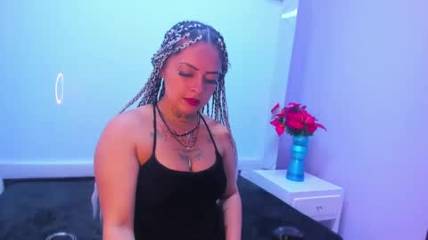Soffy online show from October 2025 07:03:01 PM