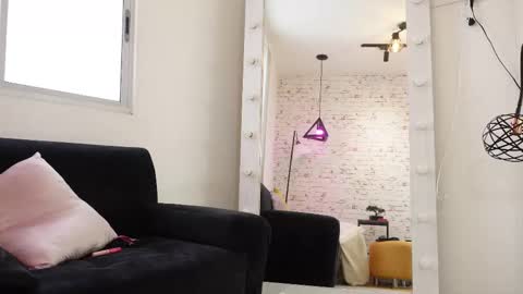 Snapshot of sofhia_cruz chatting on February 2026 08:05:02 PM sofhia cruz online show from February 2026 08:05:02 PM