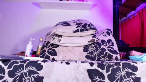 Sofia online show from January 2025 03:04:02 AM