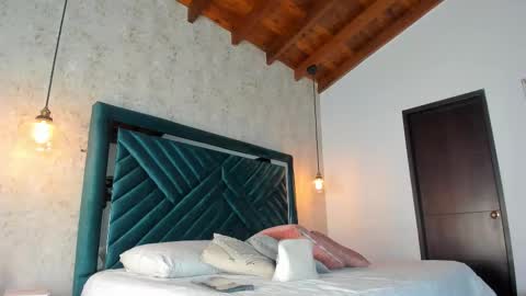 Snapshot of sofi_moreno chatting on October 2025 11:22:01 AM Sofi online show from October 2025 11:22:01 AM