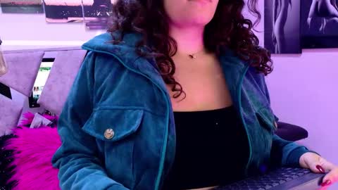 Snapshot of sofi_noa chatting on December 2025 11:19:01 AM Sofi Noa online show from December 2025 11:19:01 AM