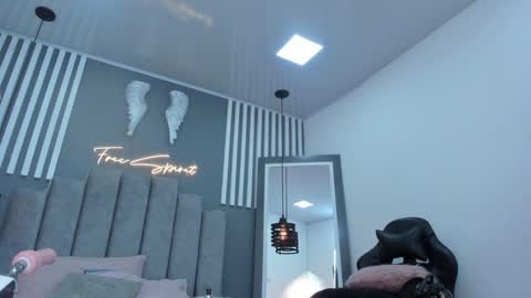 valen online show from December 2024 07:53:02 PM