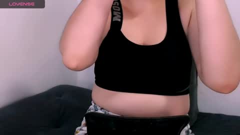 Snapshot of sofi_rojas1 chatting on June 2026 02:27:01 AM sofi rojas online show from June 2026 02:27:01 AM