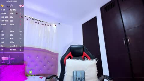 Sofia  online show from September 2025 08:55:02 PM