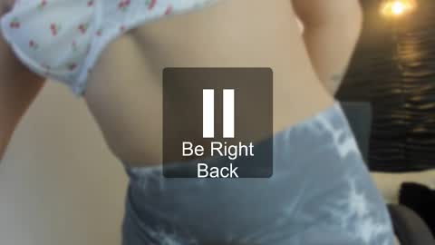 Snapshot of sofia44 chatting on November 2025 03:12:01 PM Skarlett online show from November 2025 03:12:01 PM