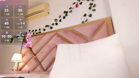 Snapshot of sofia_diiaz_ chatting on January 2025 12:06:01 AM online show from January 2025 12:06:01 AM