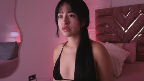 sofia gomes online show from April 2026 11:59:01 AM