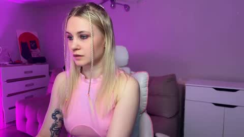 Snapshot of sofia_kenwood_ chatting on February 2026 03:38:02 AM Sofia online show from February 2026 03:38:02 AM